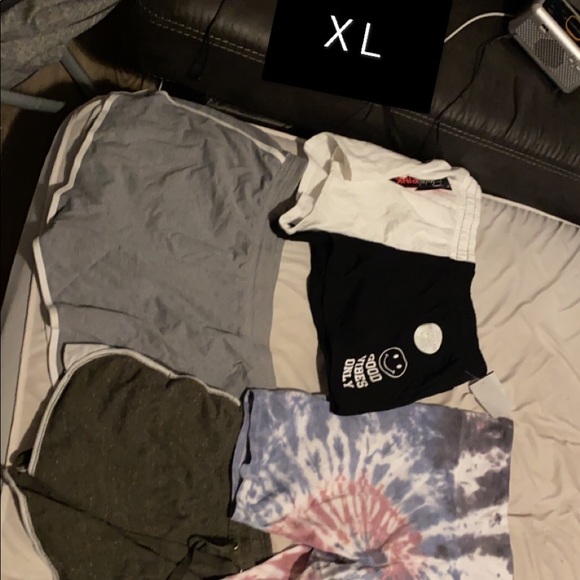 Jeans $10 shorts $3 shirts $5 - Picture 5 of 10